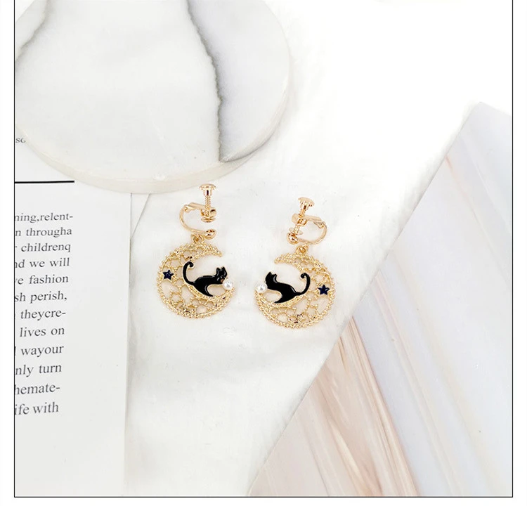 Ins Wind Moon Cute Girl Students Simple Japanese And Korean Earrings Female Ear Clips