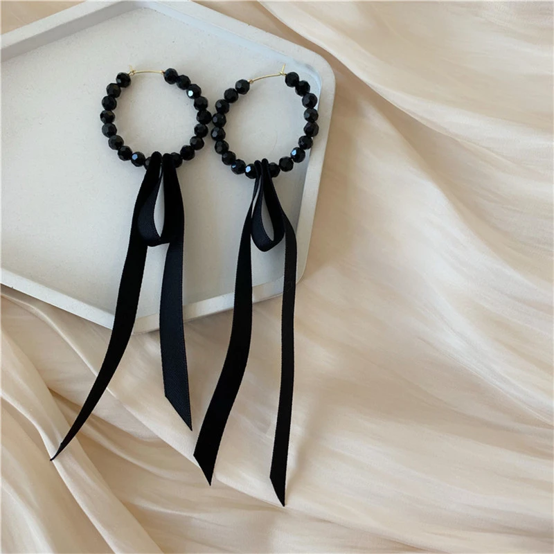 Black Streamer Round Bead Long Design Fashion Earrings