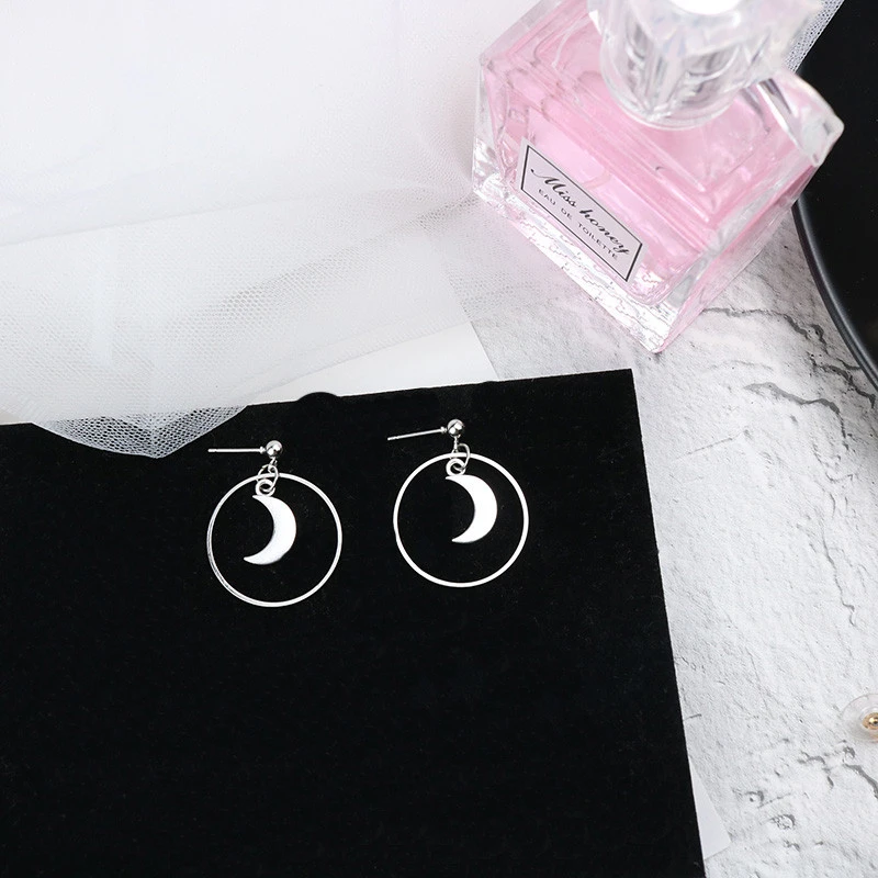 Korean Girl Heart Moon Circle Earrings Simple Temperament Ring Crescent Earrings Geometric Earrings Female