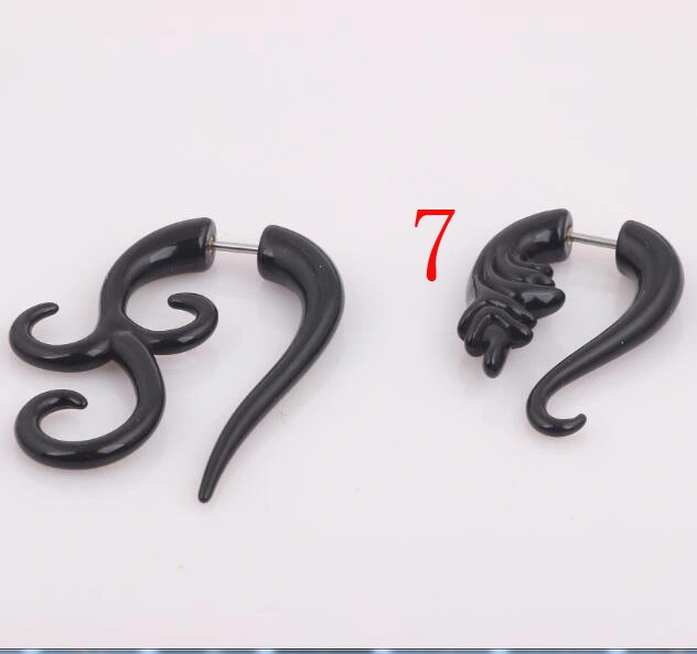 Personality Acrylic Black Fake Ear Expansion