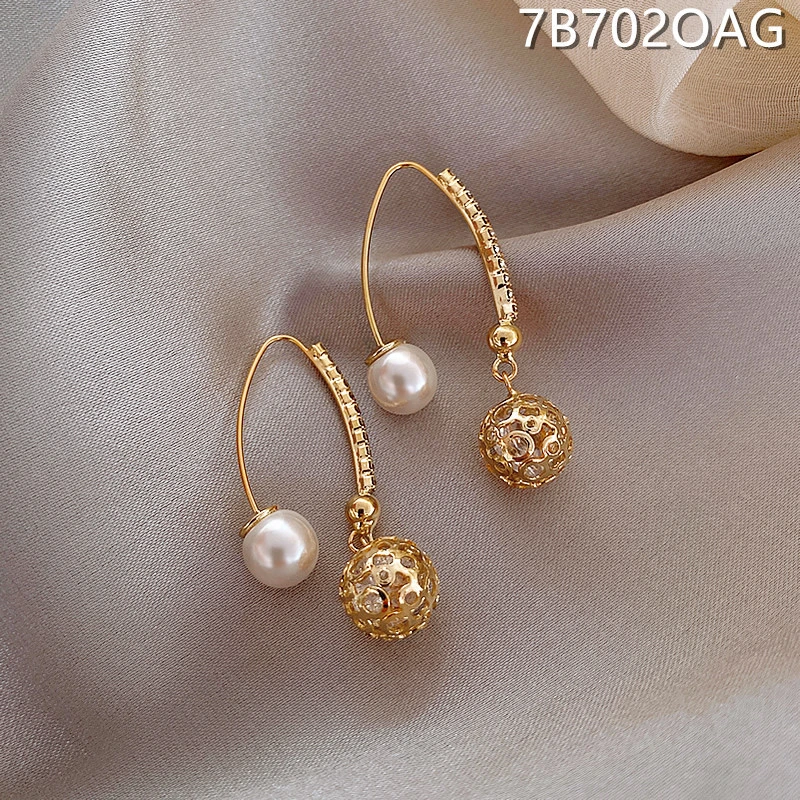 Hollow Ball Earrings Niche Personality Female