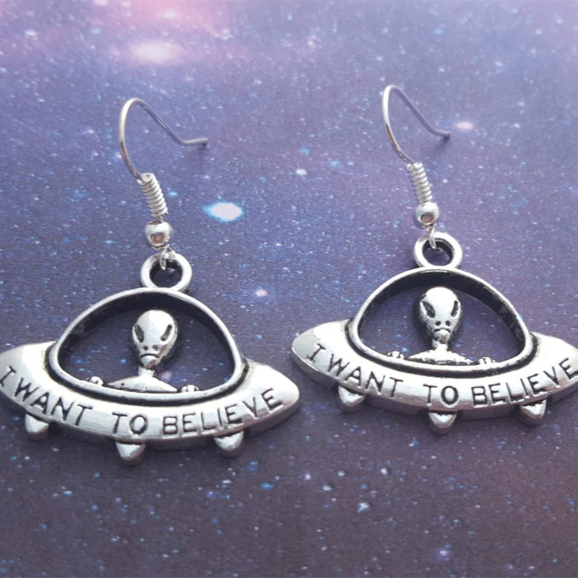 ET Alien UFO Space Astronomy Creative Street Bungee Earrings