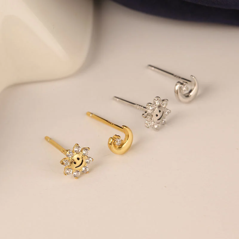 Silver Small Exquisite Star And Moon Earrings Female Niche Design Ear Jewelry