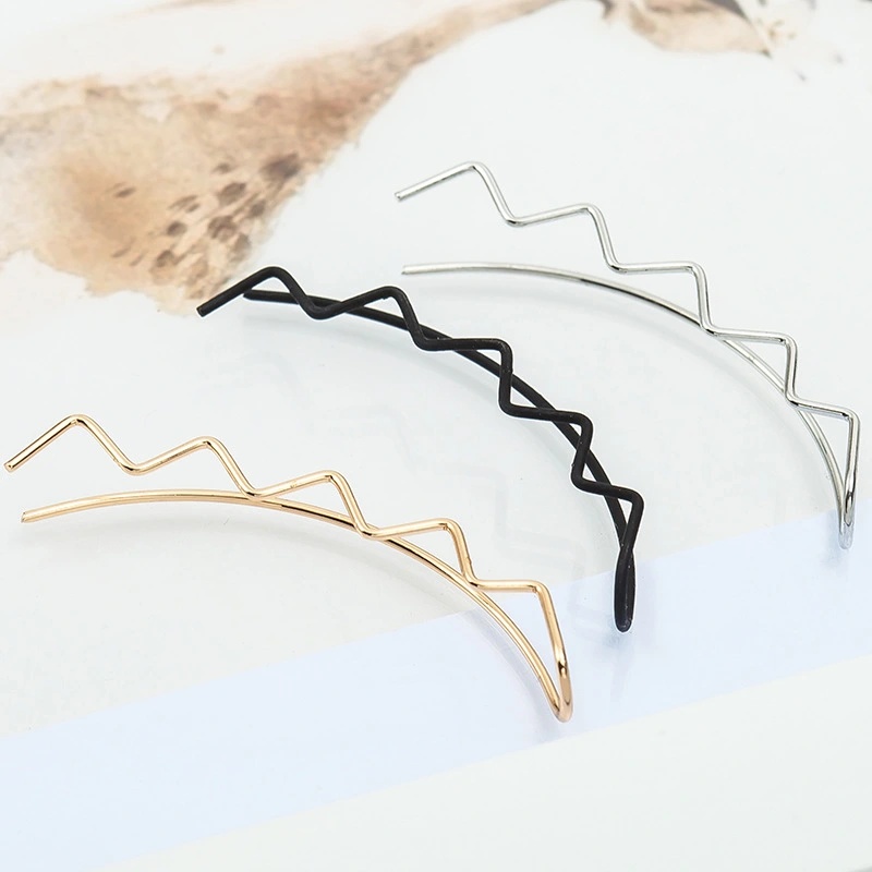 Harajuku Line Curve Piercing Wave Ear Clip