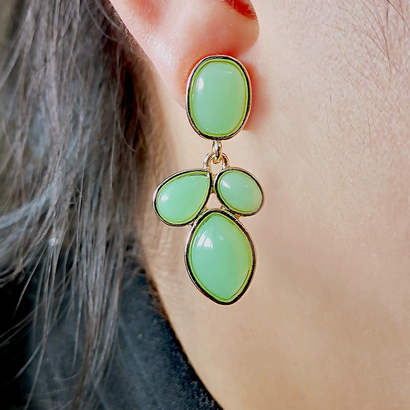 Fashion Light Green Inlaid Chalcedony Gemstone Earrings