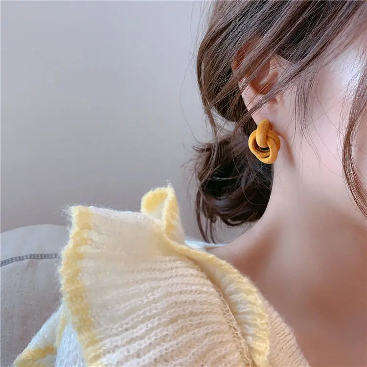 The Same Autumn And Winter Velvet Texture Ear Ring Personality