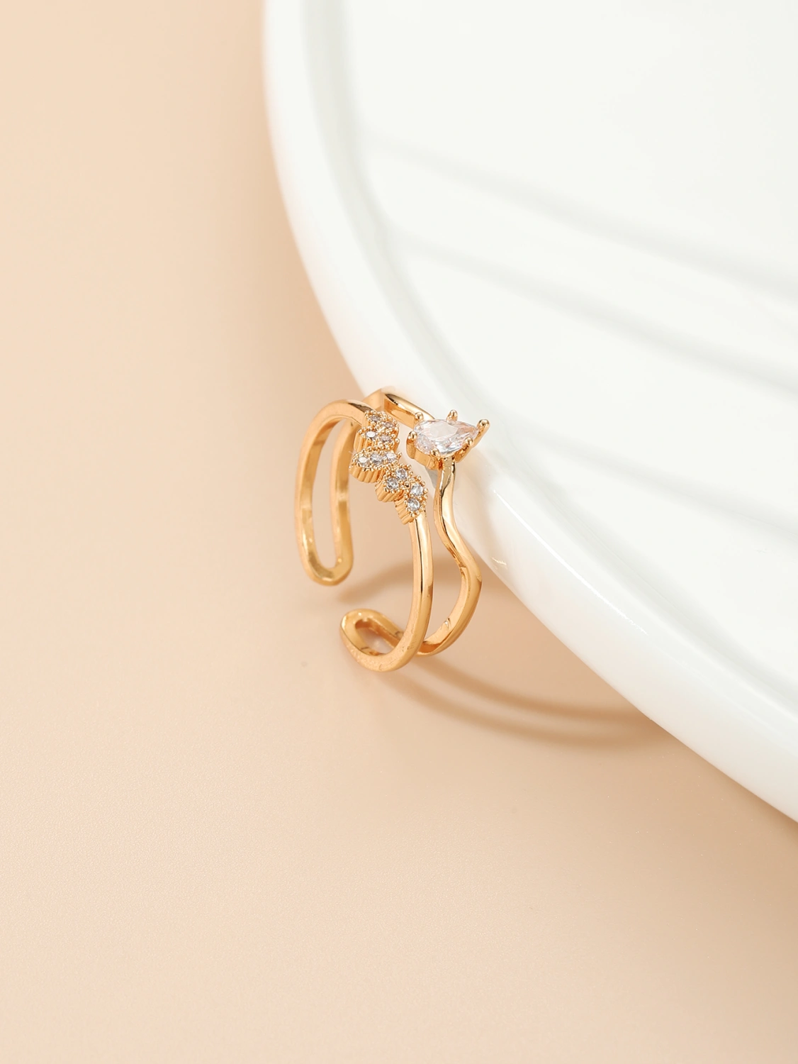 Personalized Solid Color Dual-use Short Earrings