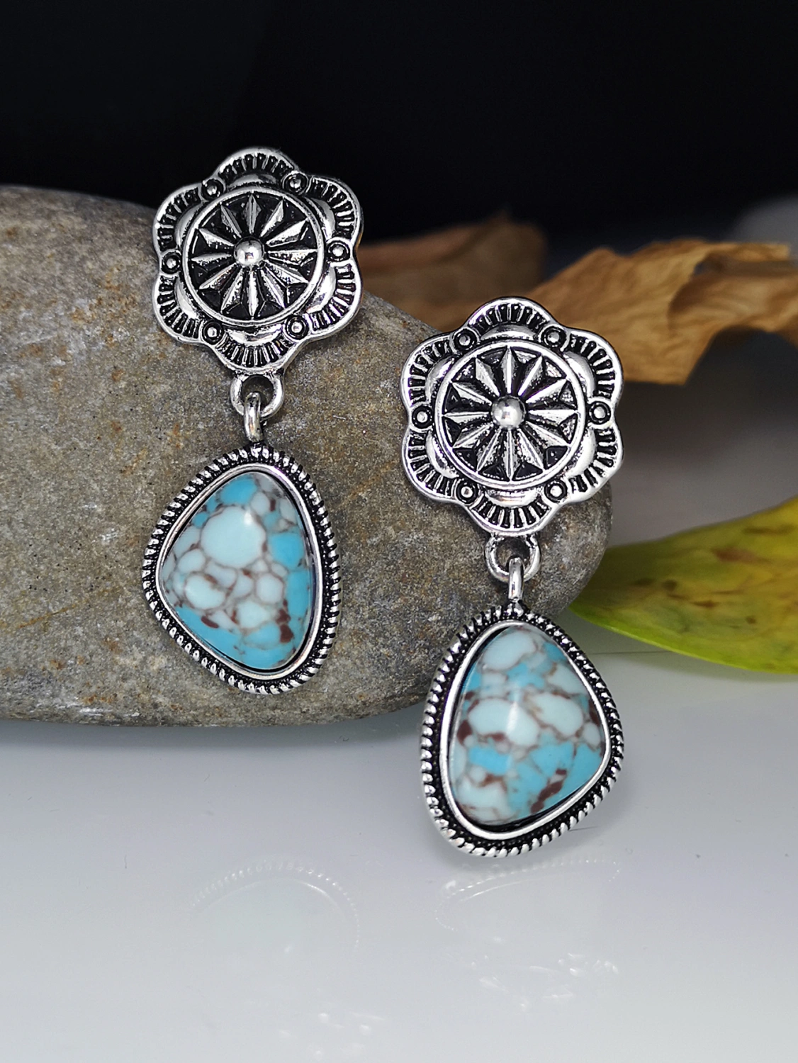 Personalized Solid Color Dual-use Short Earrings