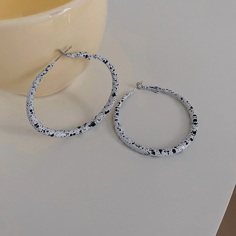 925 Silver Needle Atmospheric Geometry Cow Dot Earrings