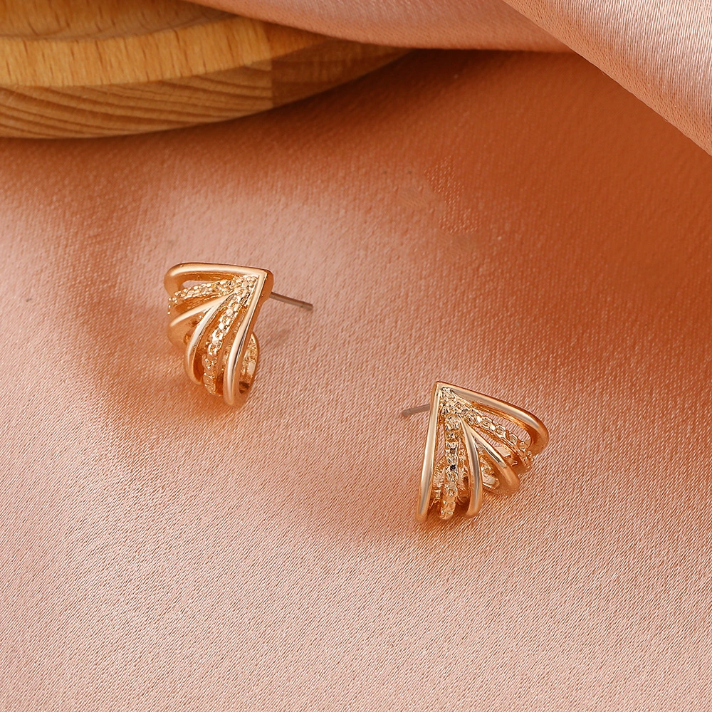 Simple Diamond-encrusted Geometric Hollow Stud Earrings With Cool Style