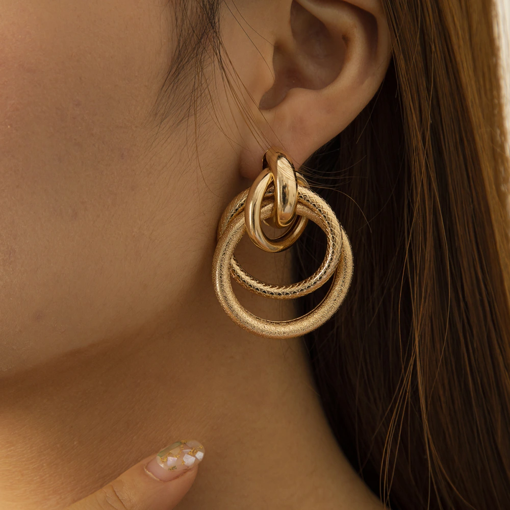 Simple And Cool Geometric Serpentine Circle Earrings