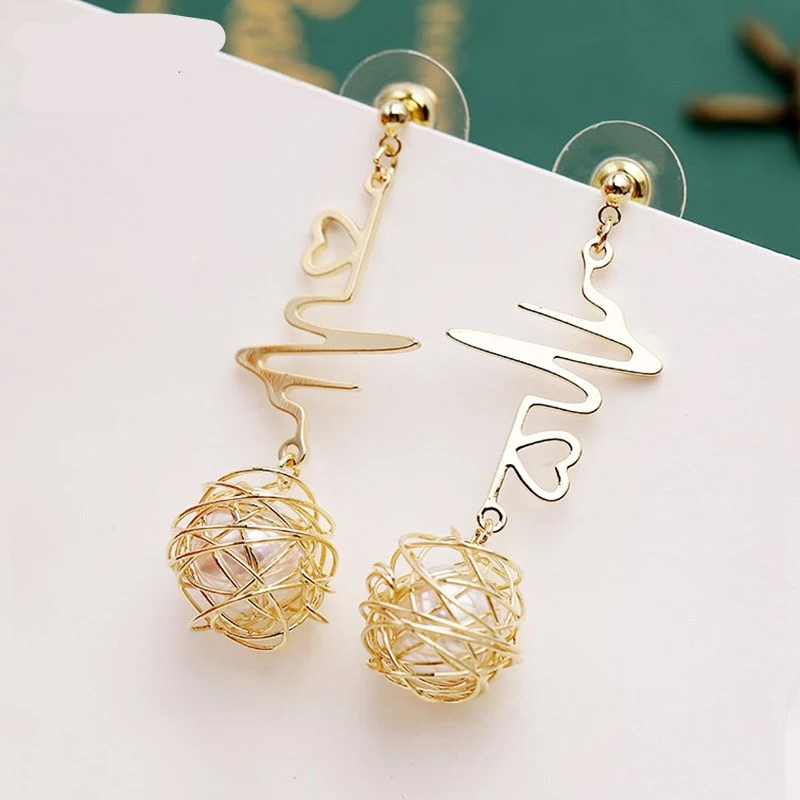 New fashion earrings simple