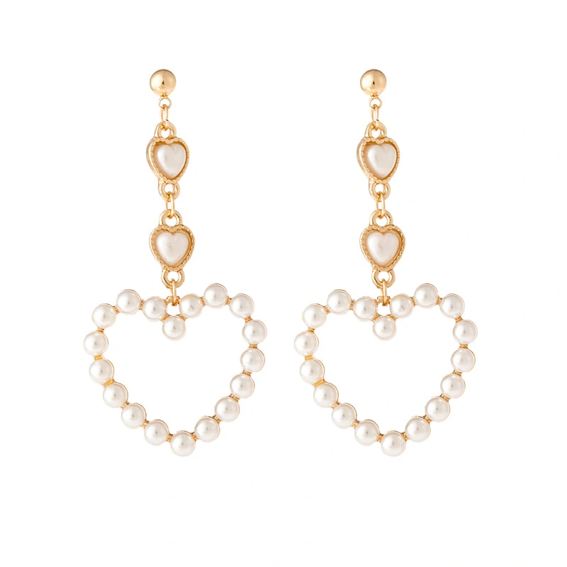 Sweet heart-shaped pearl earrings