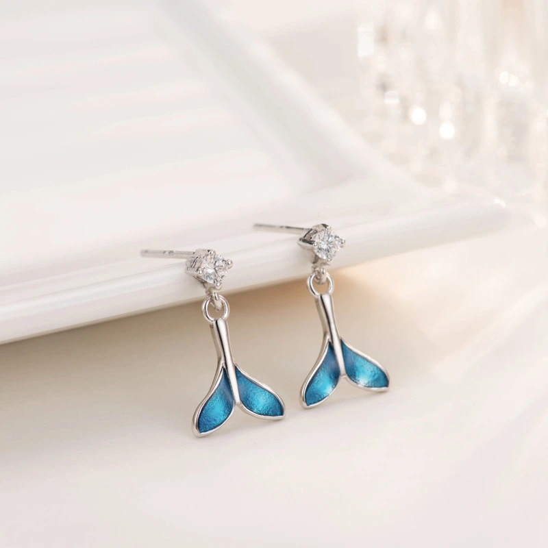 Temperament blue fishtail diamond earrings
