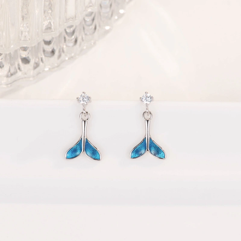 Temperament blue fishtail diamond earrings