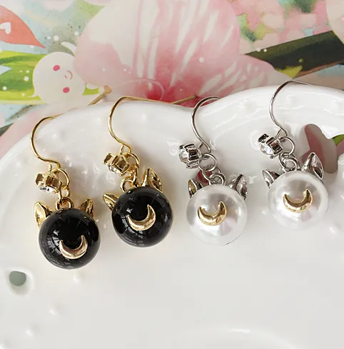 Sailor Moon Luna Cat Kitty Pearl Earrings