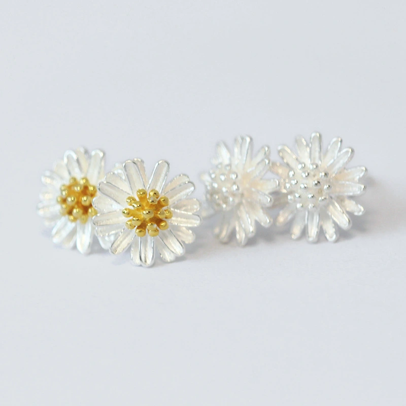 S925 Small daisies earrings