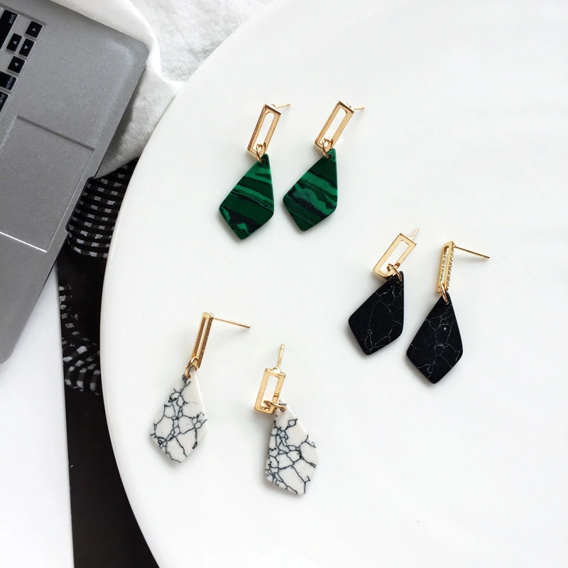 Polygonal texture Earrings