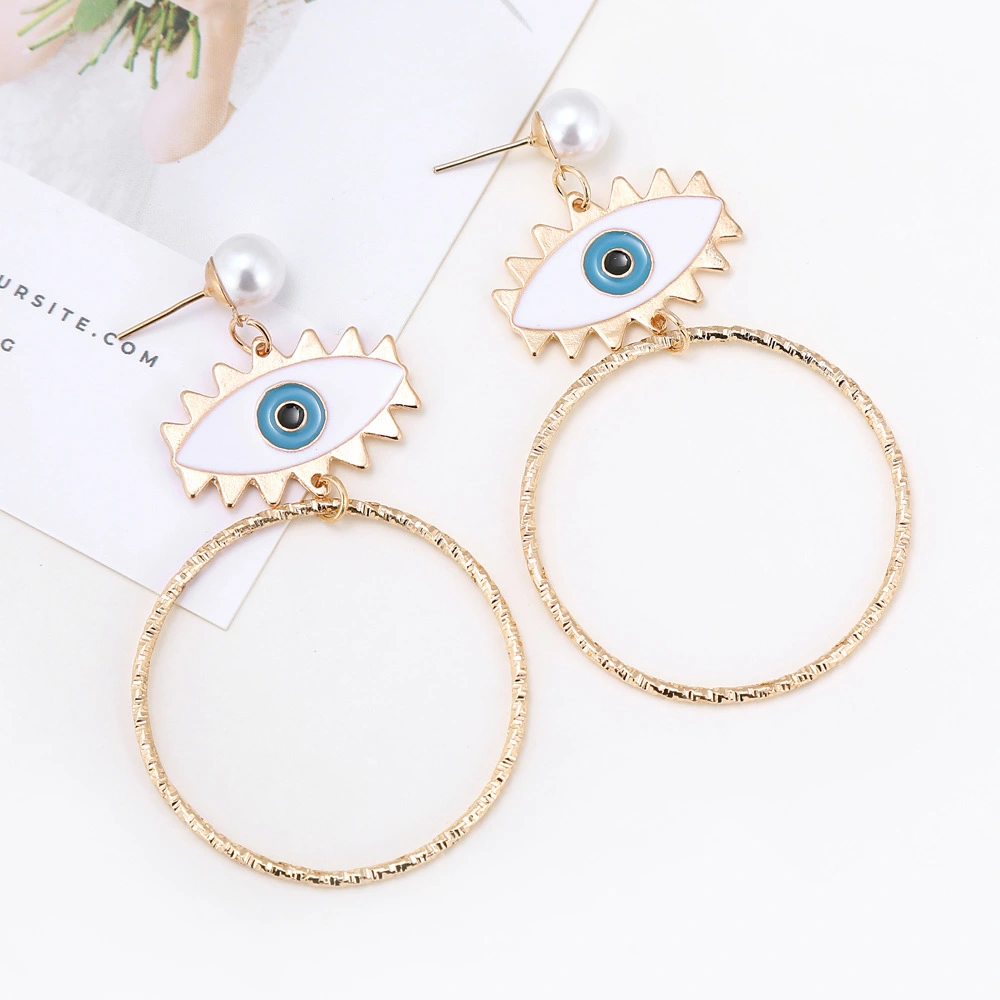 Devil's Eye Fashionable Long Earrings