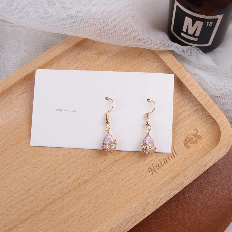 Drop zircon earrings