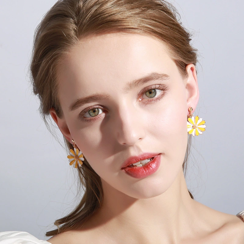 Daisy Stud Earrings