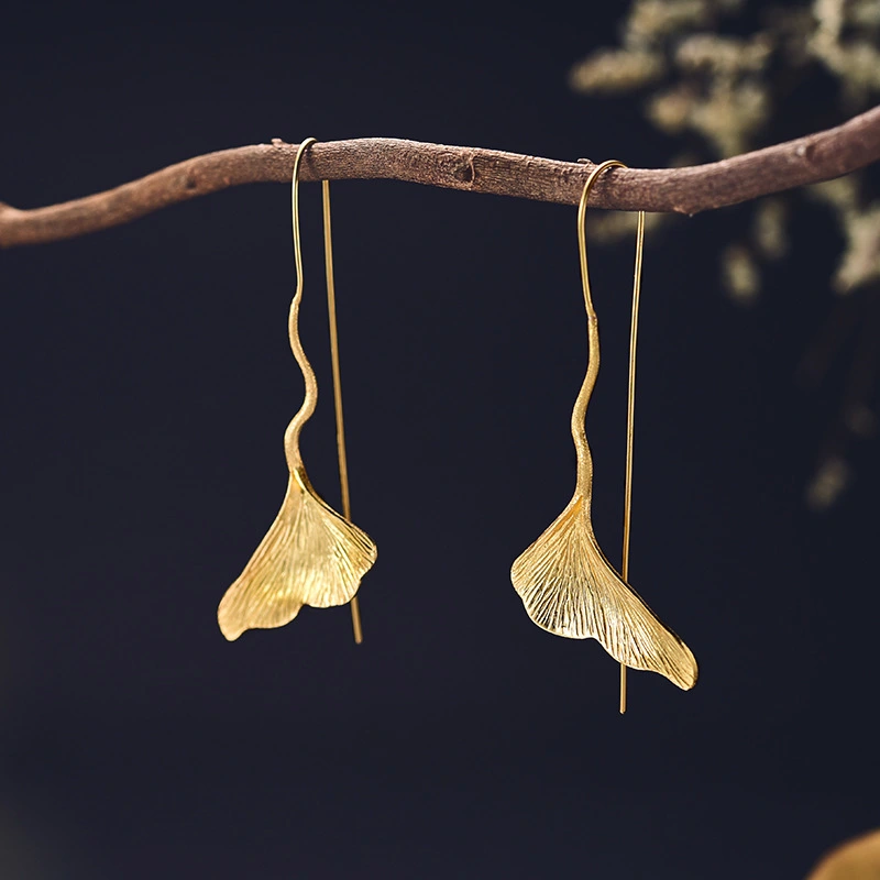 Styling ginkgo leaf earrings women