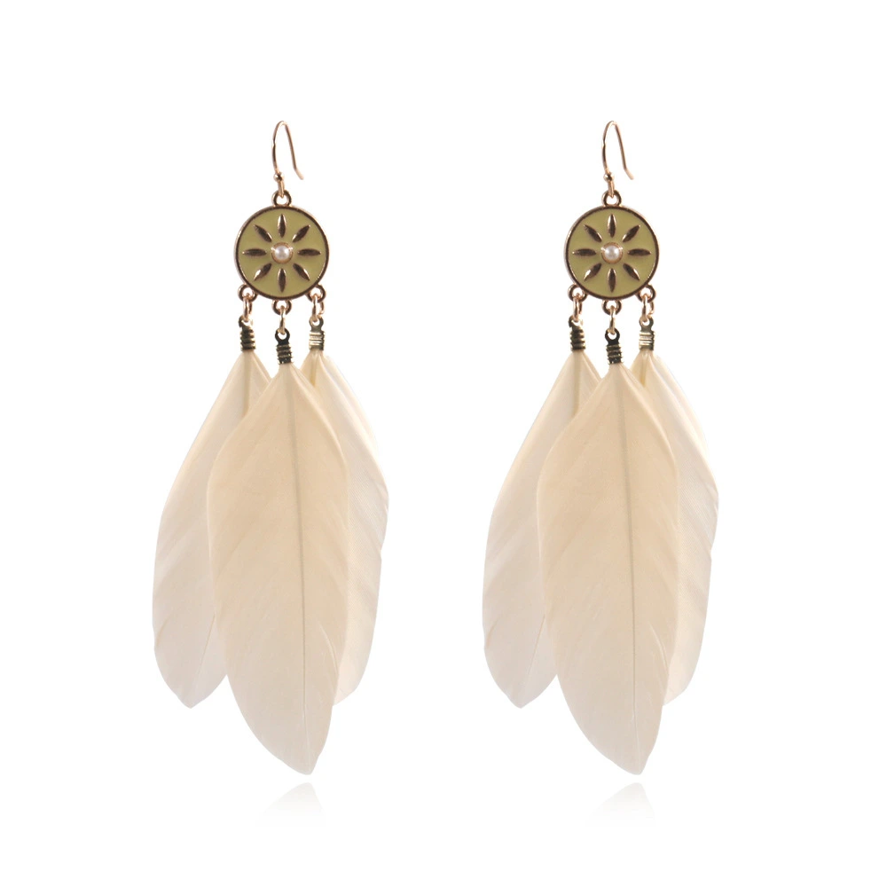 Fashion feather earrings