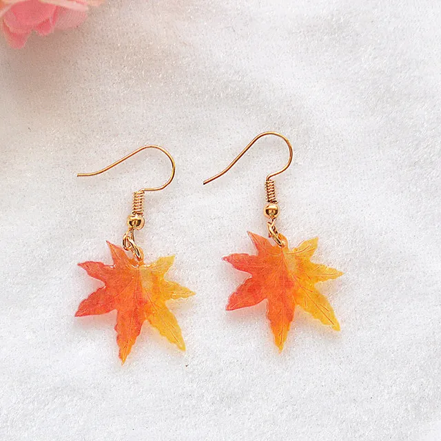 Ginkgo maple leaf ear clip earrings