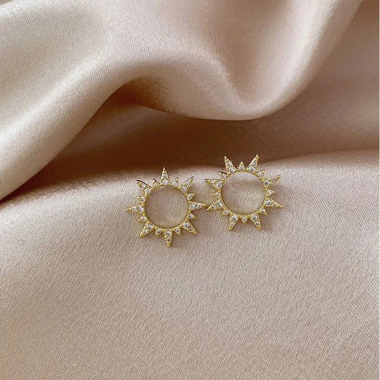 Simple And Exquisite Light Luxury Sunflower Earrings