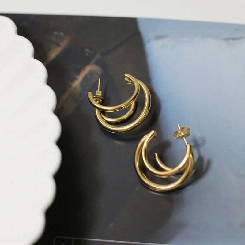 Moon three-dimensional hollow three-coil earrings