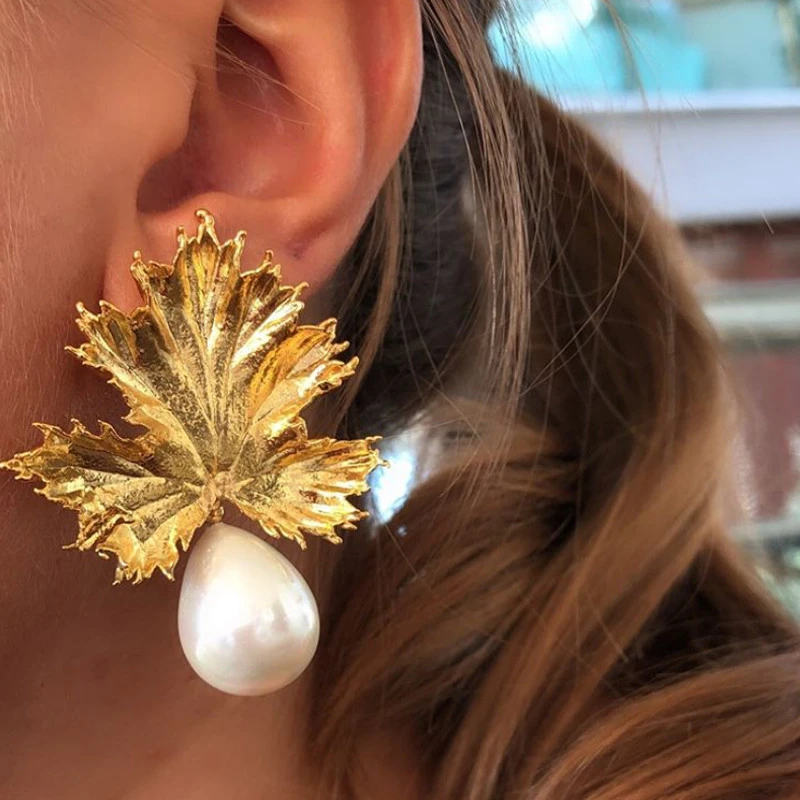 Leaf pearl golden flower earrings