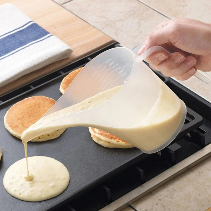 Plastic Baking Tip Measuring Cup With High Temperature Resistance And Scale
