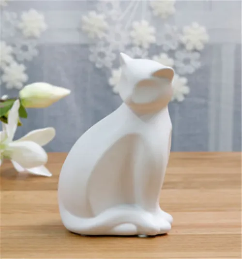 Ceramic cartoon cat