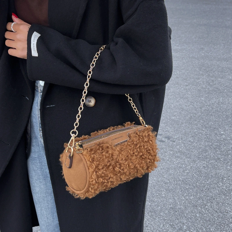 Lamb Plush Personality Duffel Bag Metal Chain