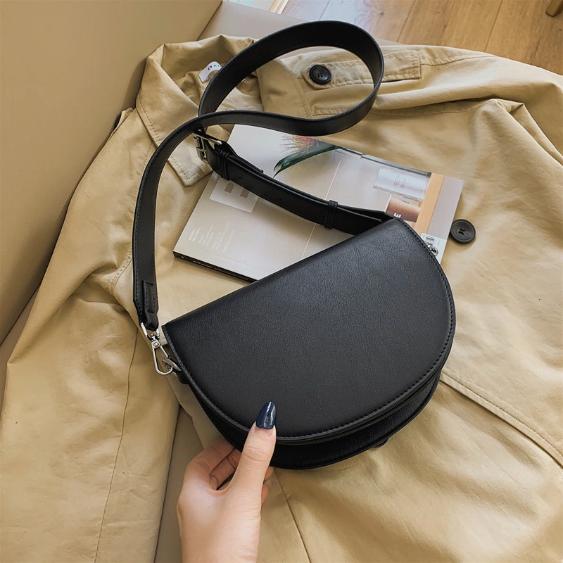 Women's Fashion One-shoulder Messenger Saddle Bag