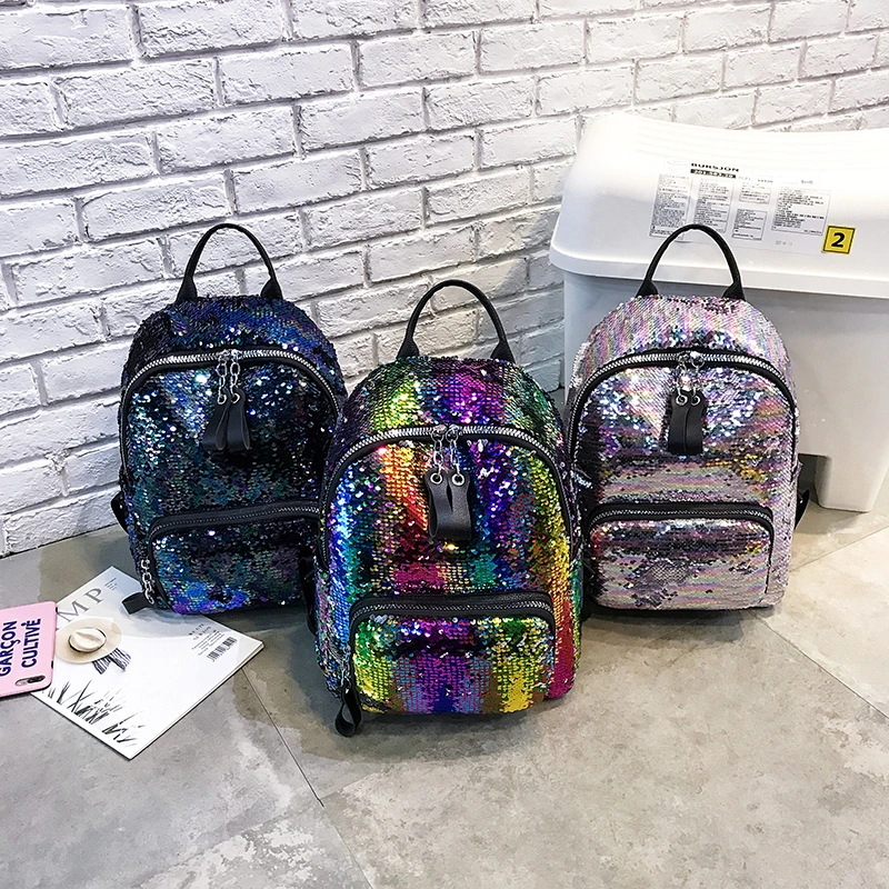 Color-changing sequined shoulder bag