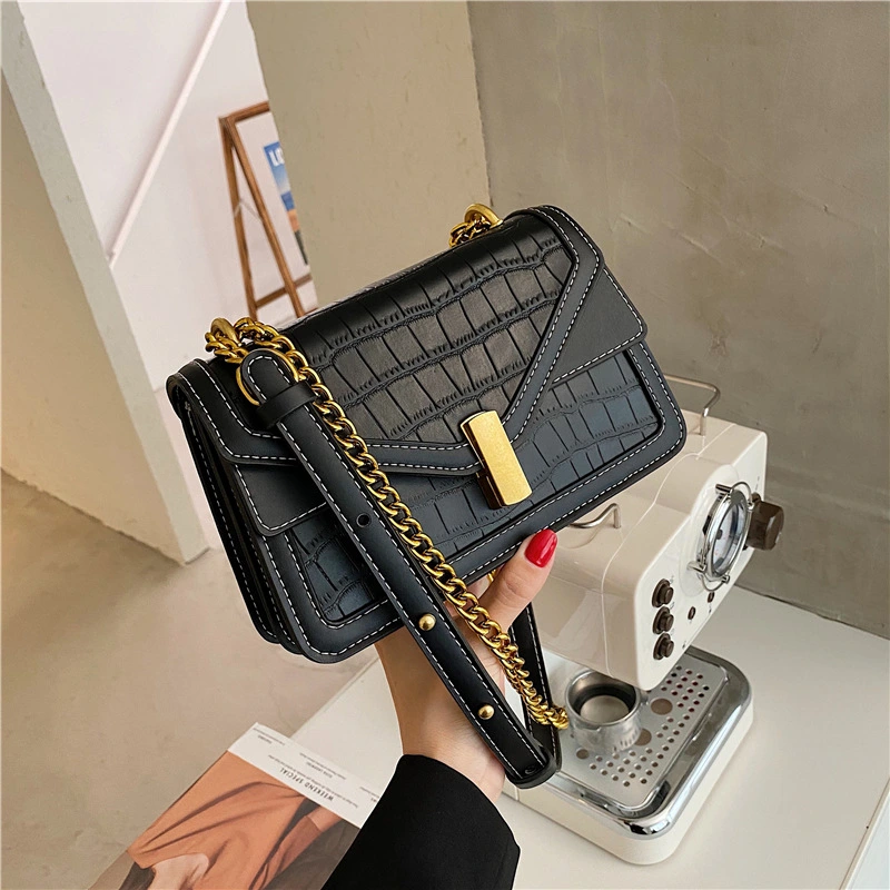 All-match one-shoulder chain small square bag