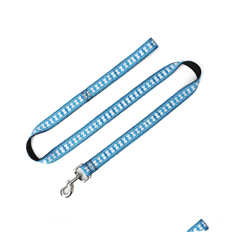 Character Bone Nylon Goes Out To Pull Dog Leash