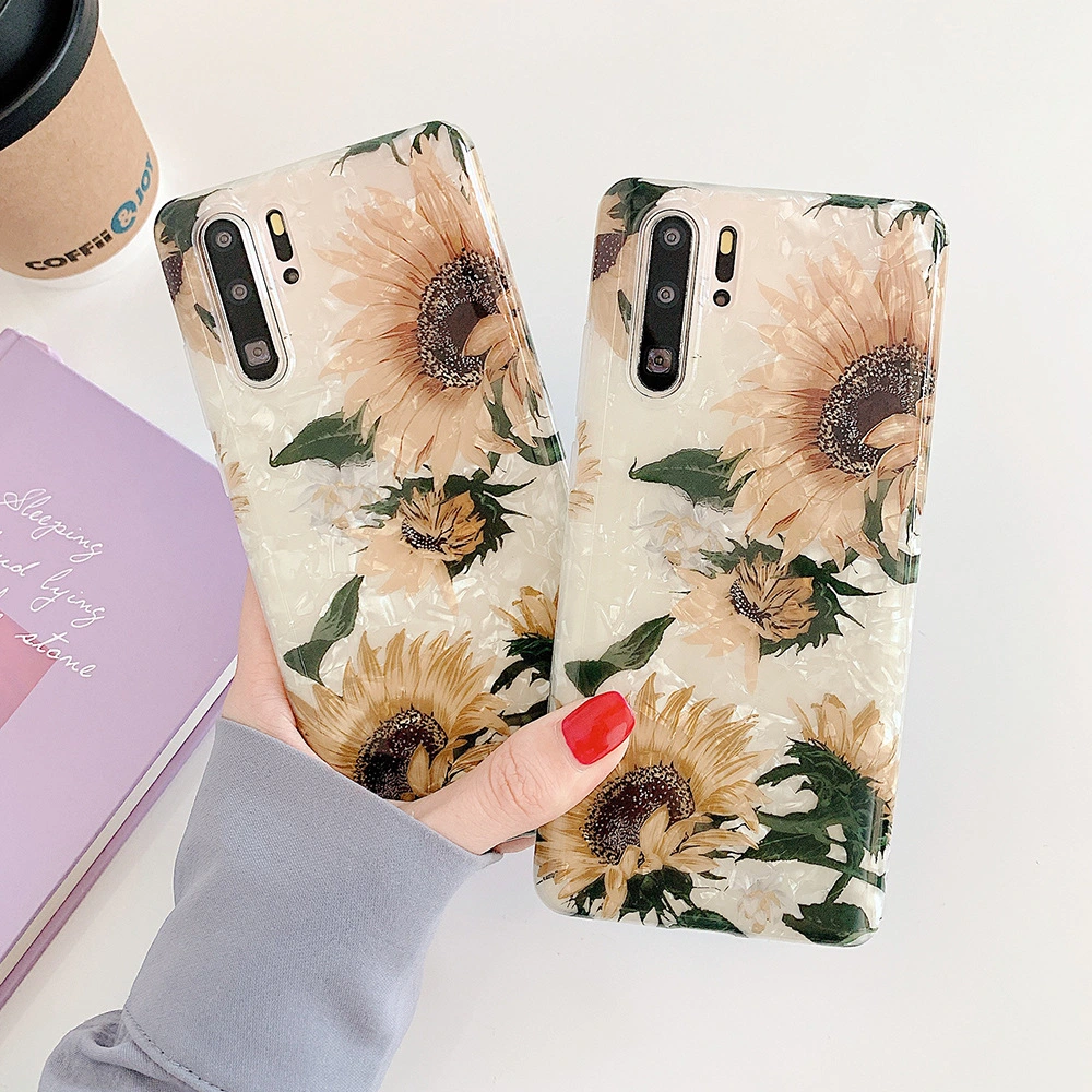 Shell pattern sunflower phone case