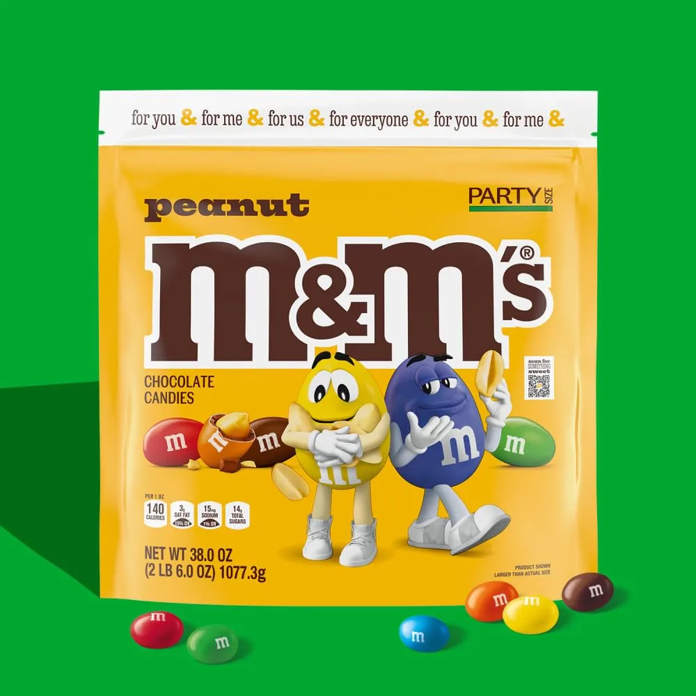 M&M'S Peanut Milk Chocolate Candy, Party Size, Milk Chocolate Candy Bulk for Holiday Gifts, Party Favors & More, 38 oz Bag