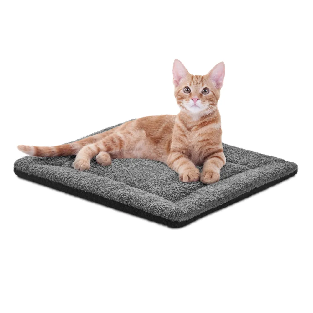 K&H PET PRODUCTS Self-Warming Cat Bed Pad, Self Heating Pad for Outdoor Cat Houses, Warming Mat for Indoor Pet Beds & Furniture, Reversible Blanket, Machine Washable - Small 21 X 17in Gray/ Black