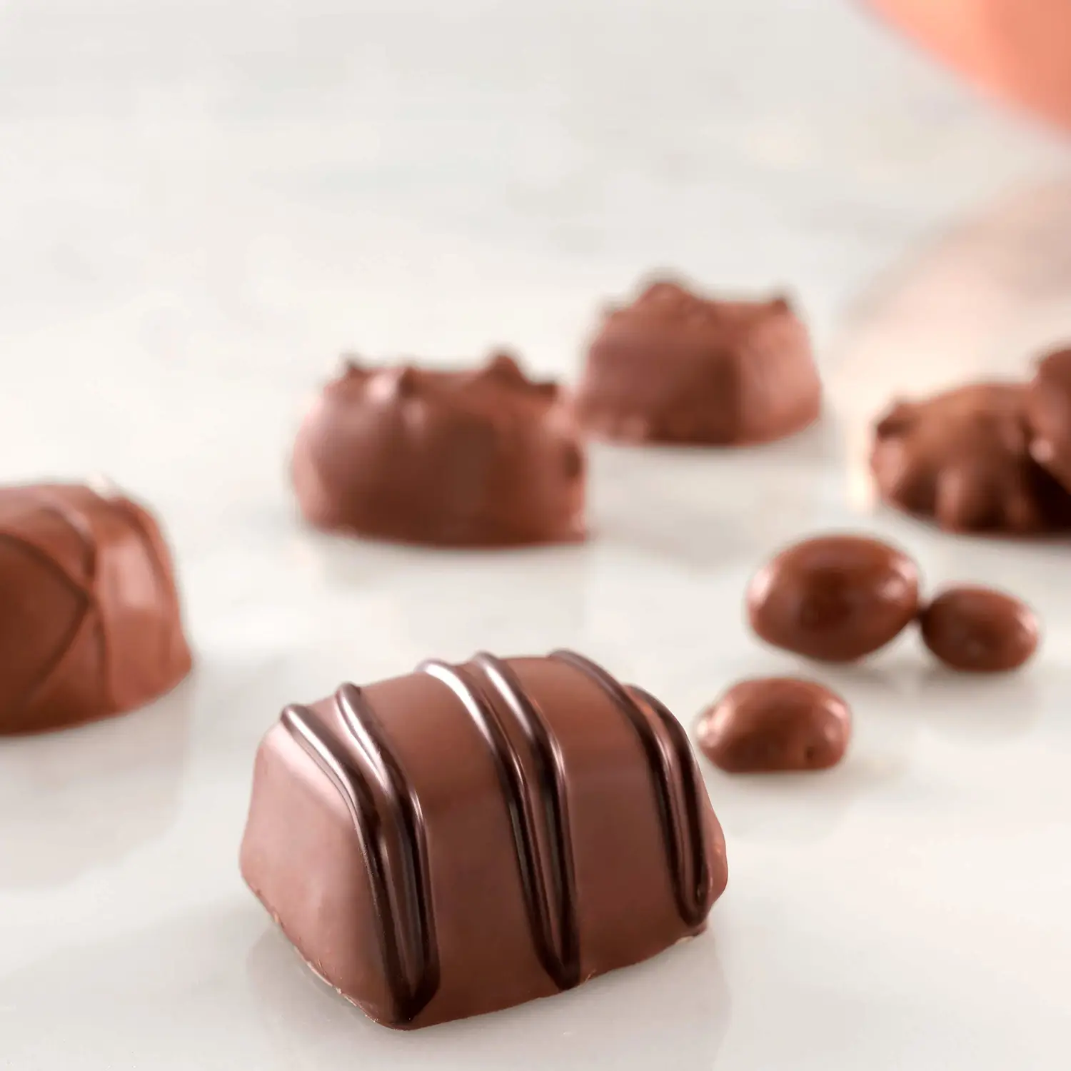 Russell Stover, Milk Chocolate Assortment, Chocolate Gift Box, 9.4 Ounce