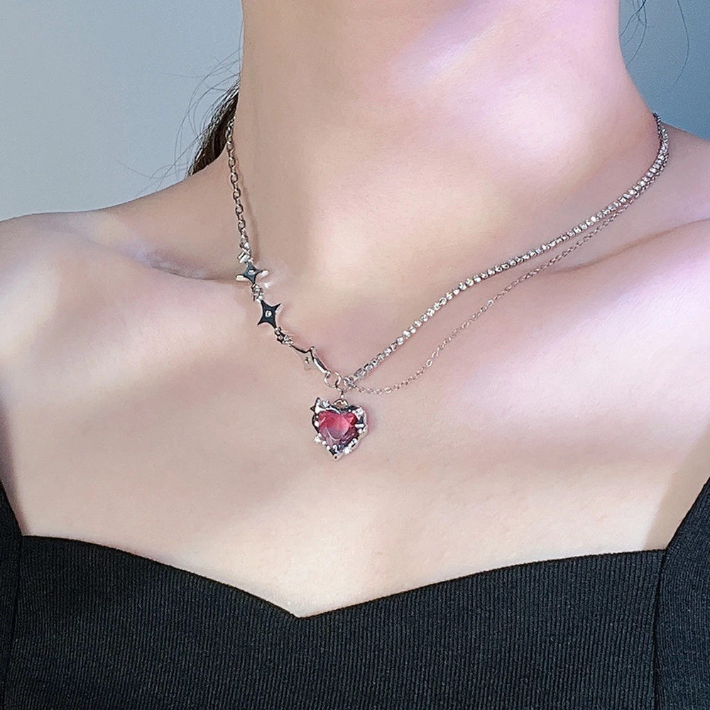 Women's Transparent Diamond Gradient Love Necklace