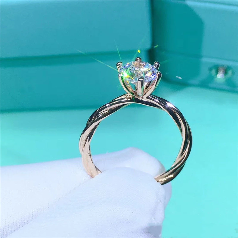 Women's Fashion Simple Moissanite Vine Ring