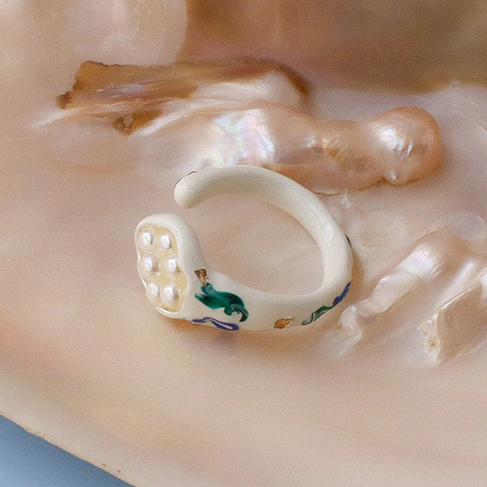 And Elegant Gold Leaf Hand-painted White Handmade Ring