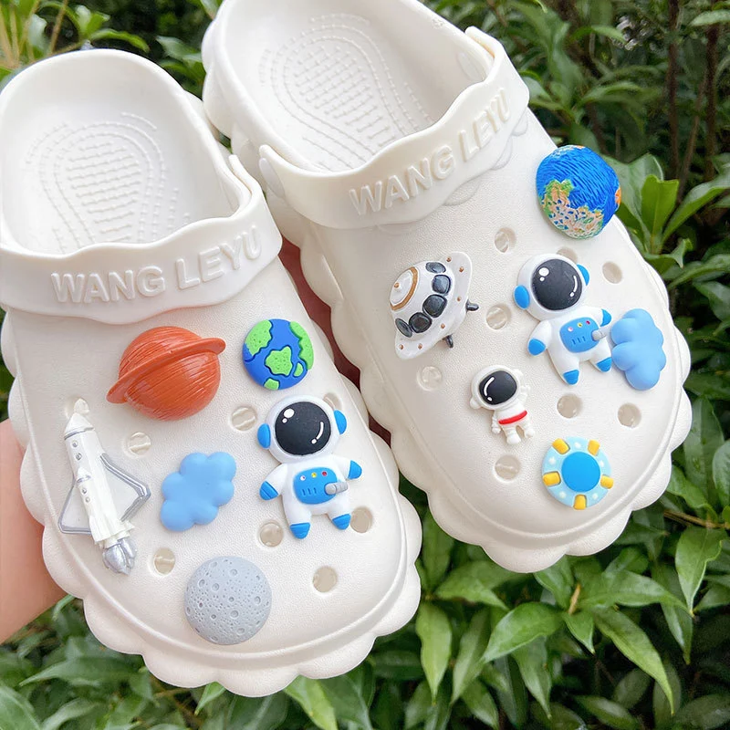 Astronaut Astronaut Planet Resin Shoe Flower Set