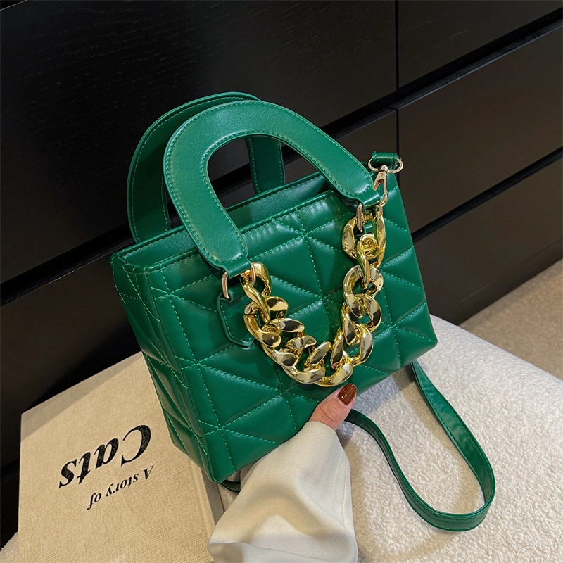 Women's Korean Style Fashion Thick Chain Rhombus Handbag