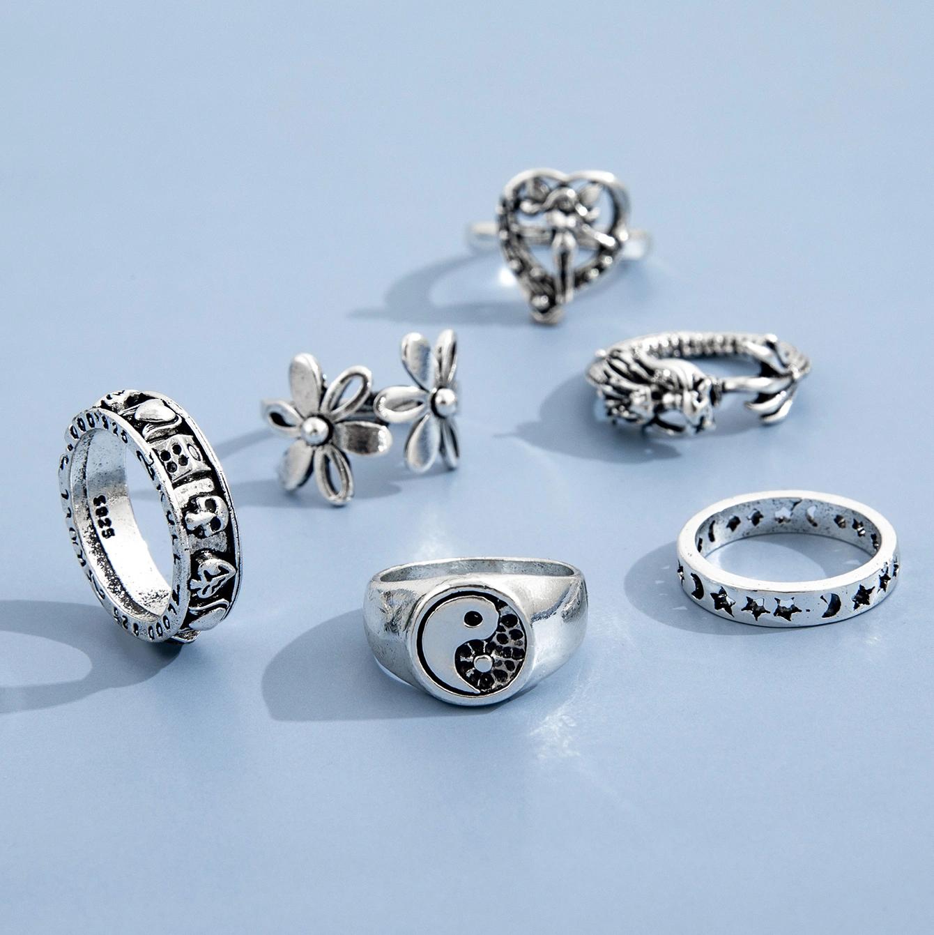 Fashion Statement Vintage Spades Solitaire Ring