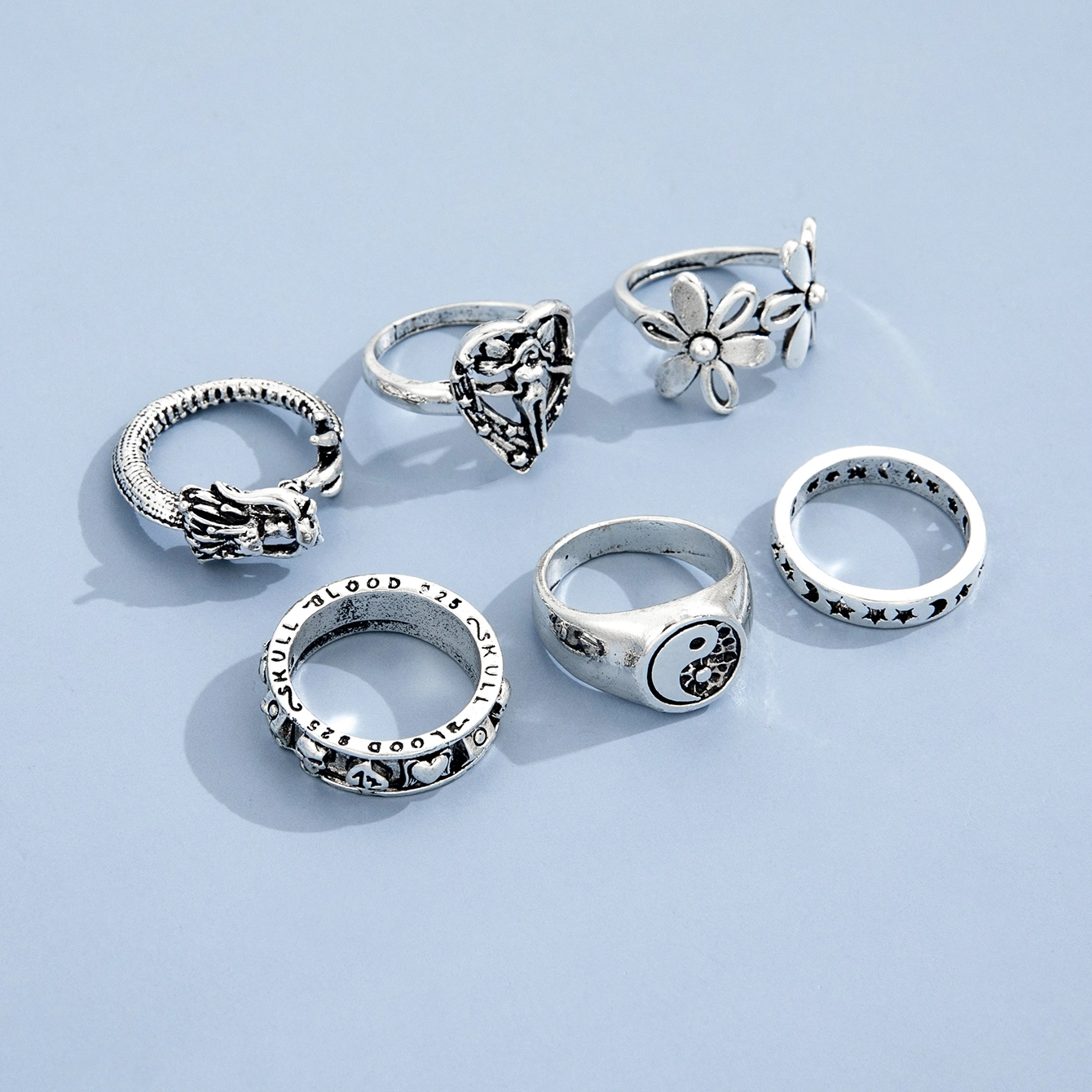 Fashion Statement Vintage Spades Solitaire Ring