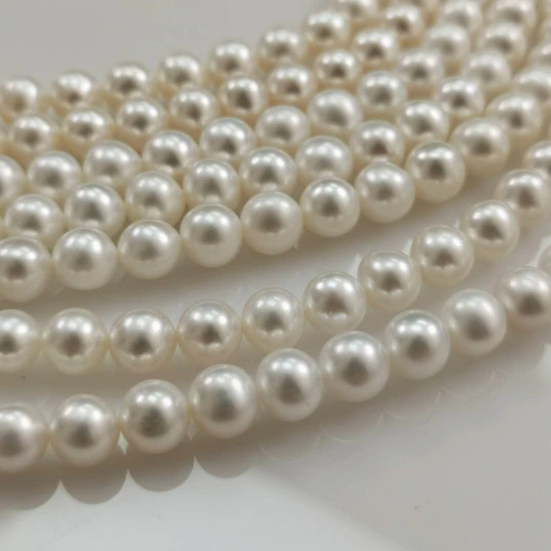 Women's Fashion Simple Freshwater Pearl Necklace